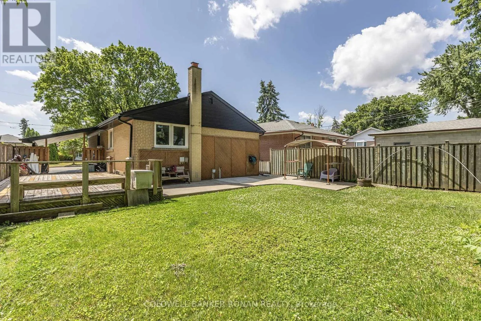 20 HALLOW CRESCENT