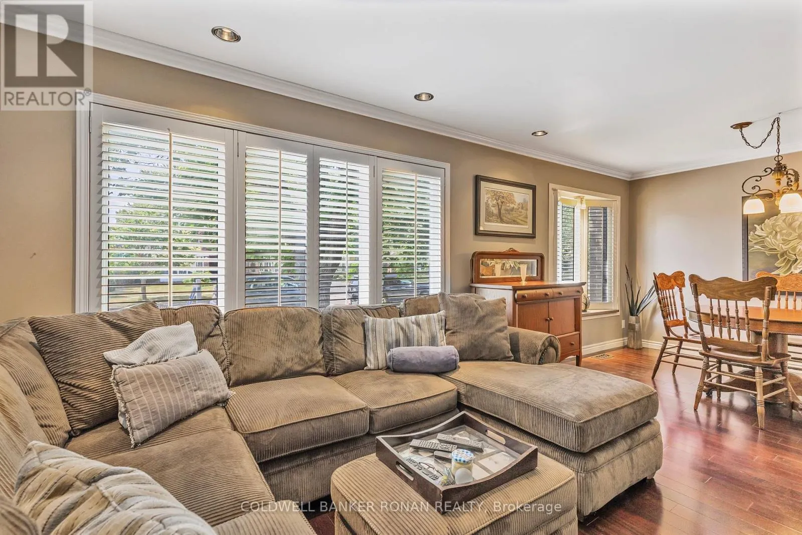 20 HALLOW CRESCENT