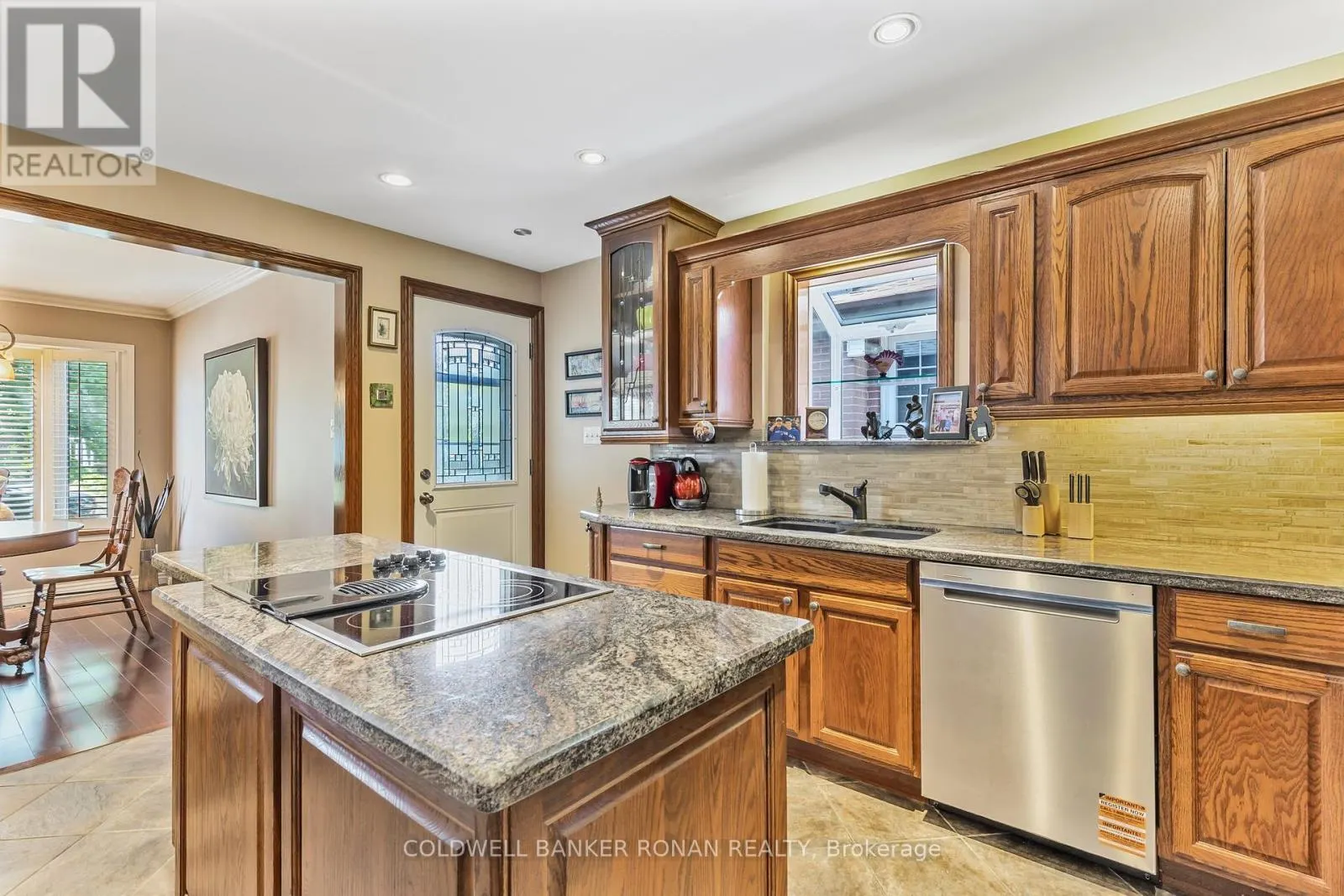 20 HALLOW CRESCENT