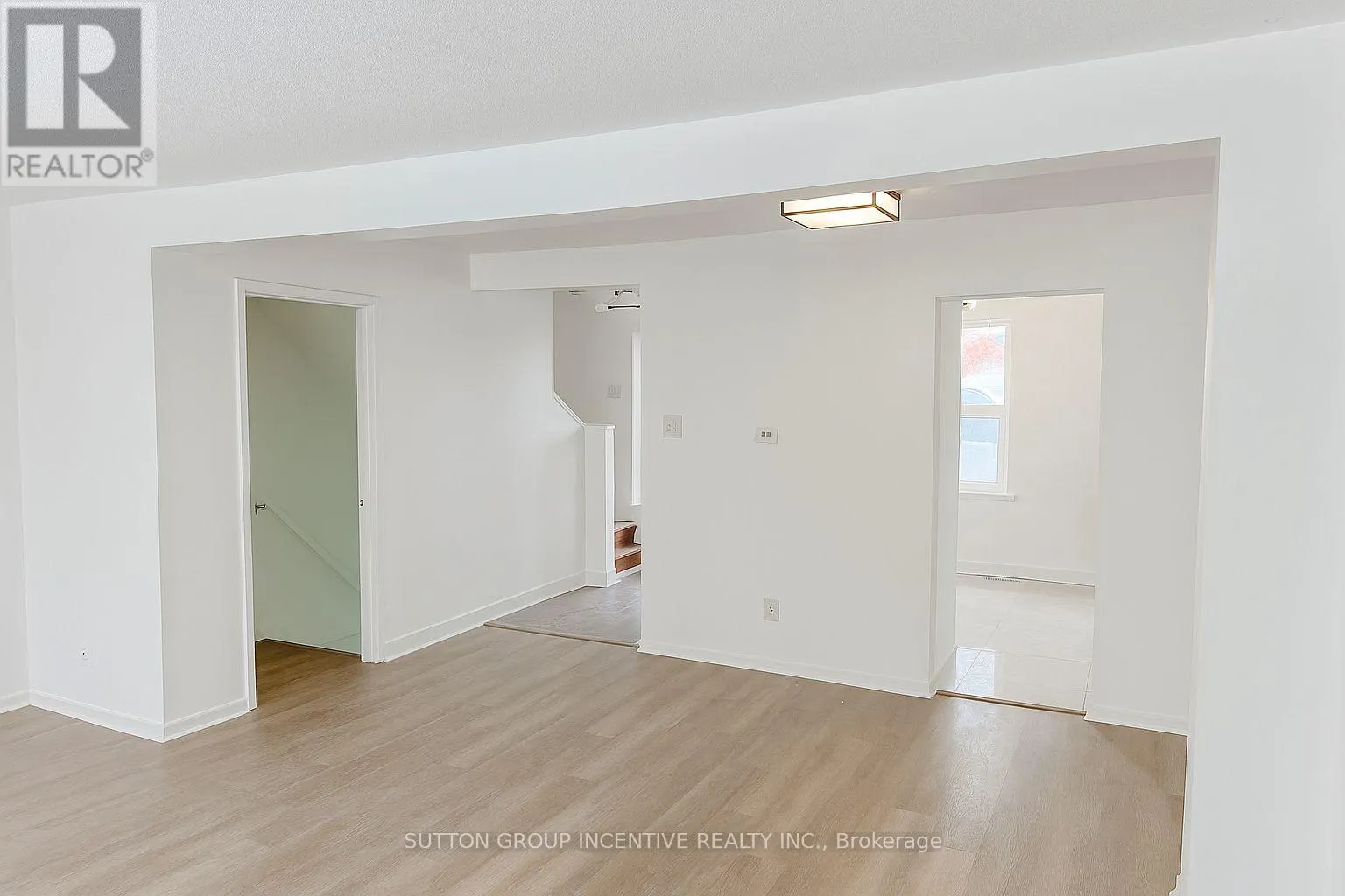 251 - 258 JOHN GARLAND BOULEVARD