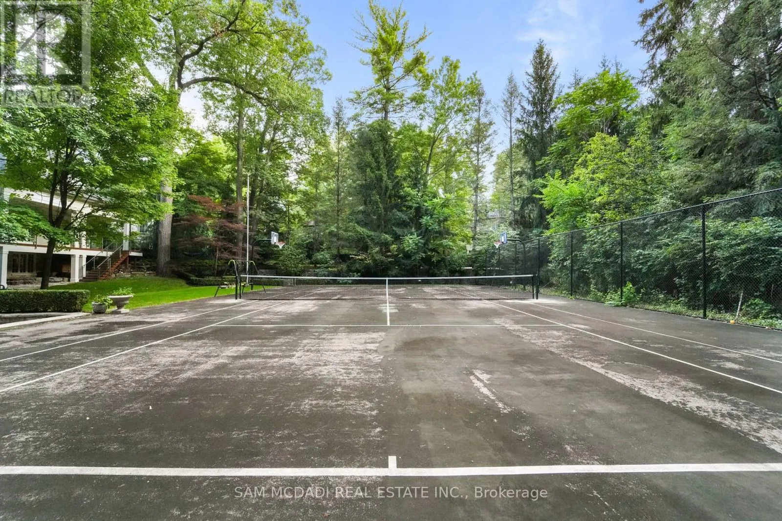 2035 HEARTWOOD COURT