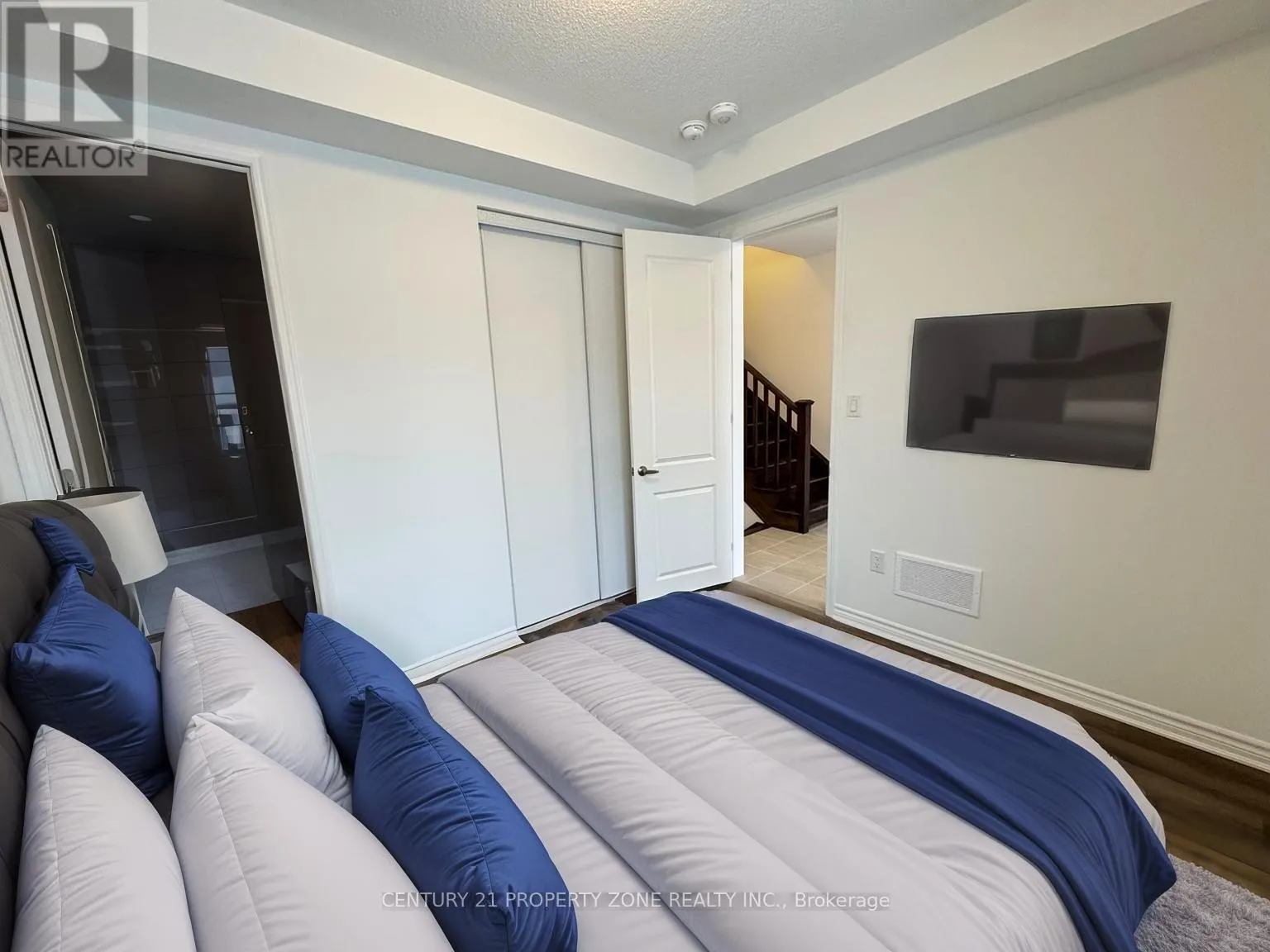 6 BELLASERA WAY