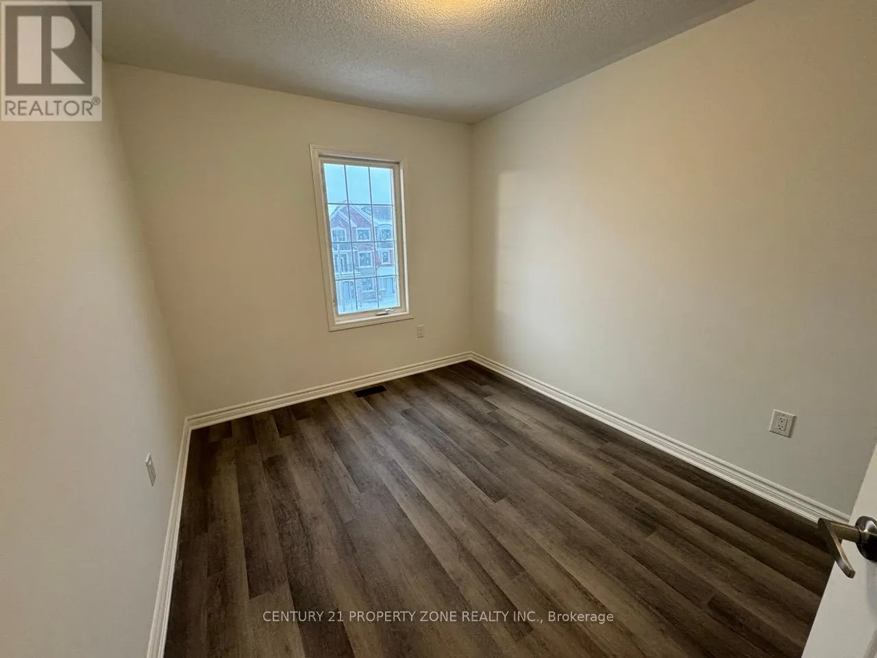 6 BELLASERA WAY