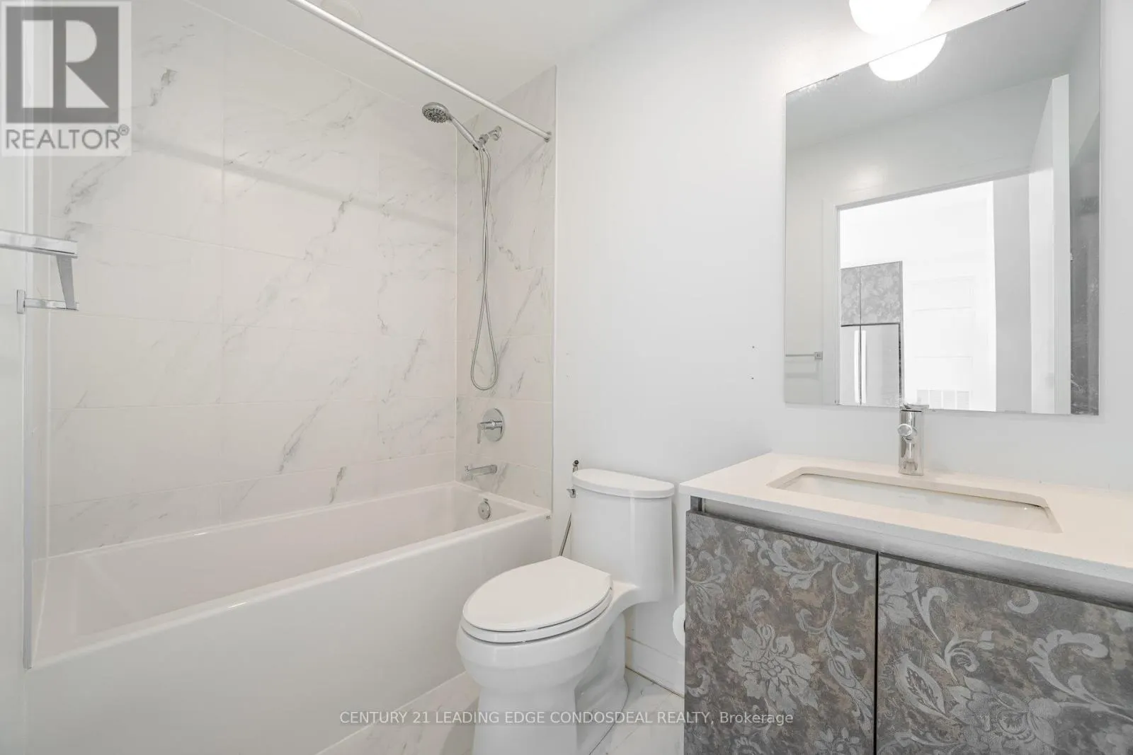 234 - 405 DUNDAS STREET W