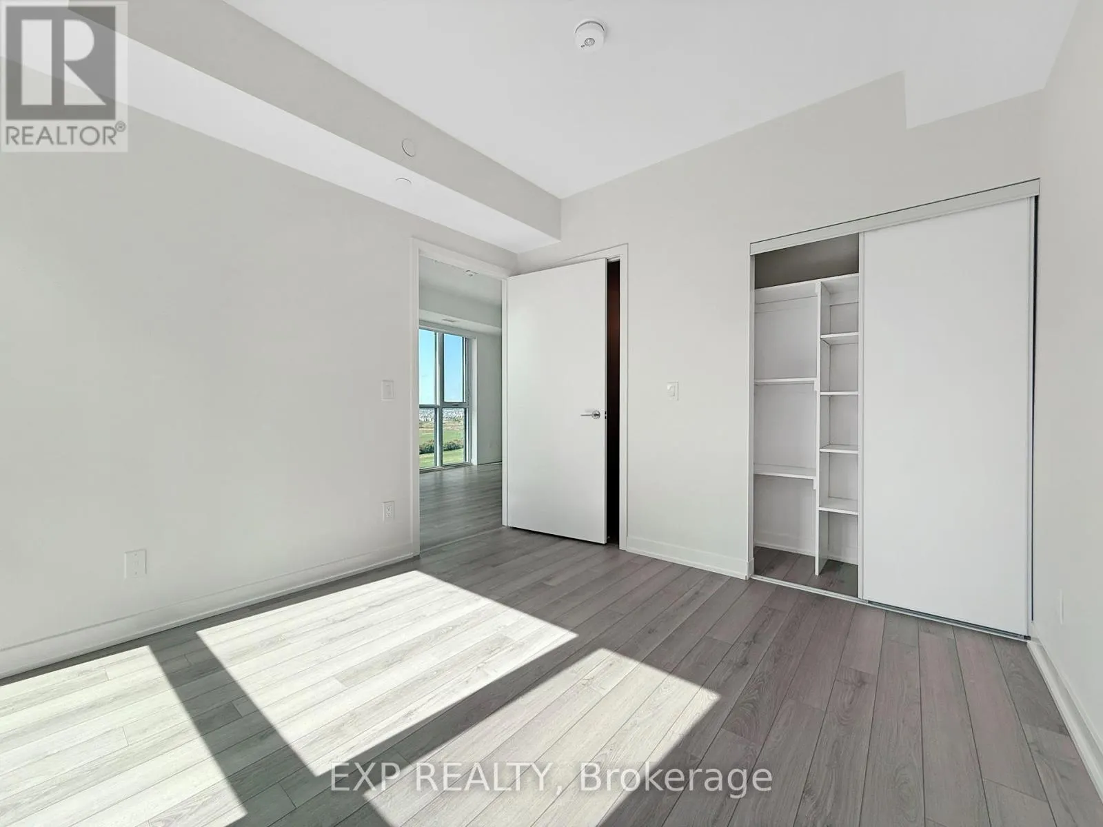 1002 - 3079 TRAFALGAR ROAD