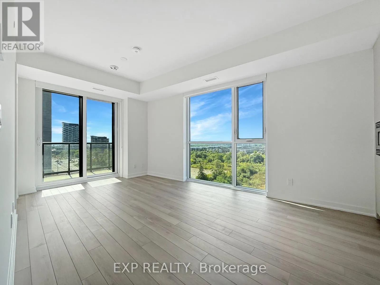 1002 - 3079 TRAFALGAR ROAD
