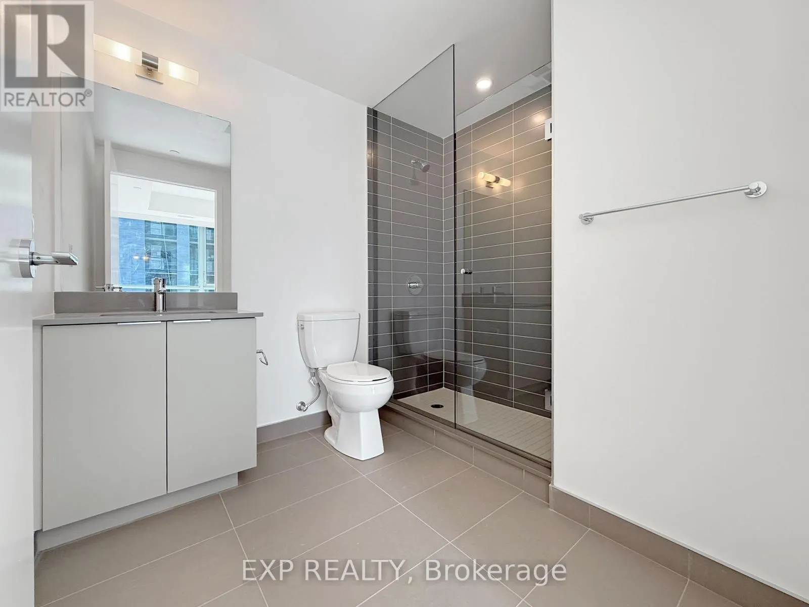 1002 - 3079 TRAFALGAR ROAD