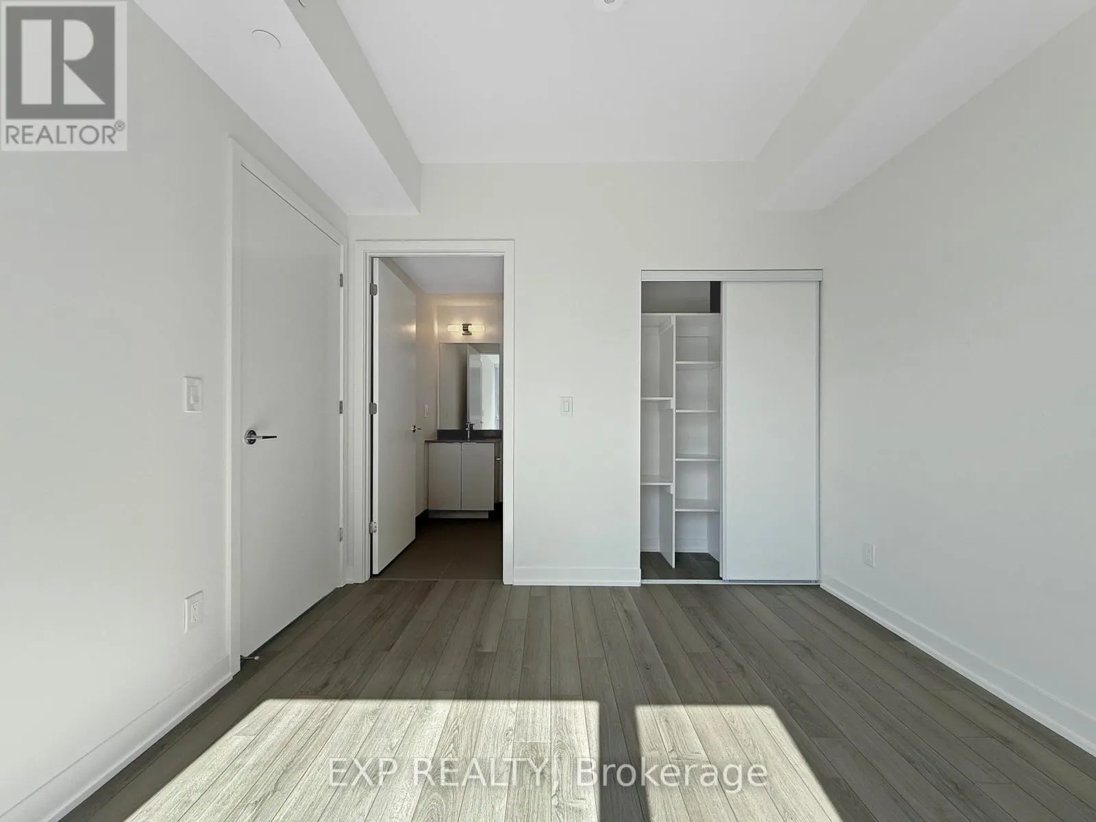1002 - 3079 TRAFALGAR ROAD