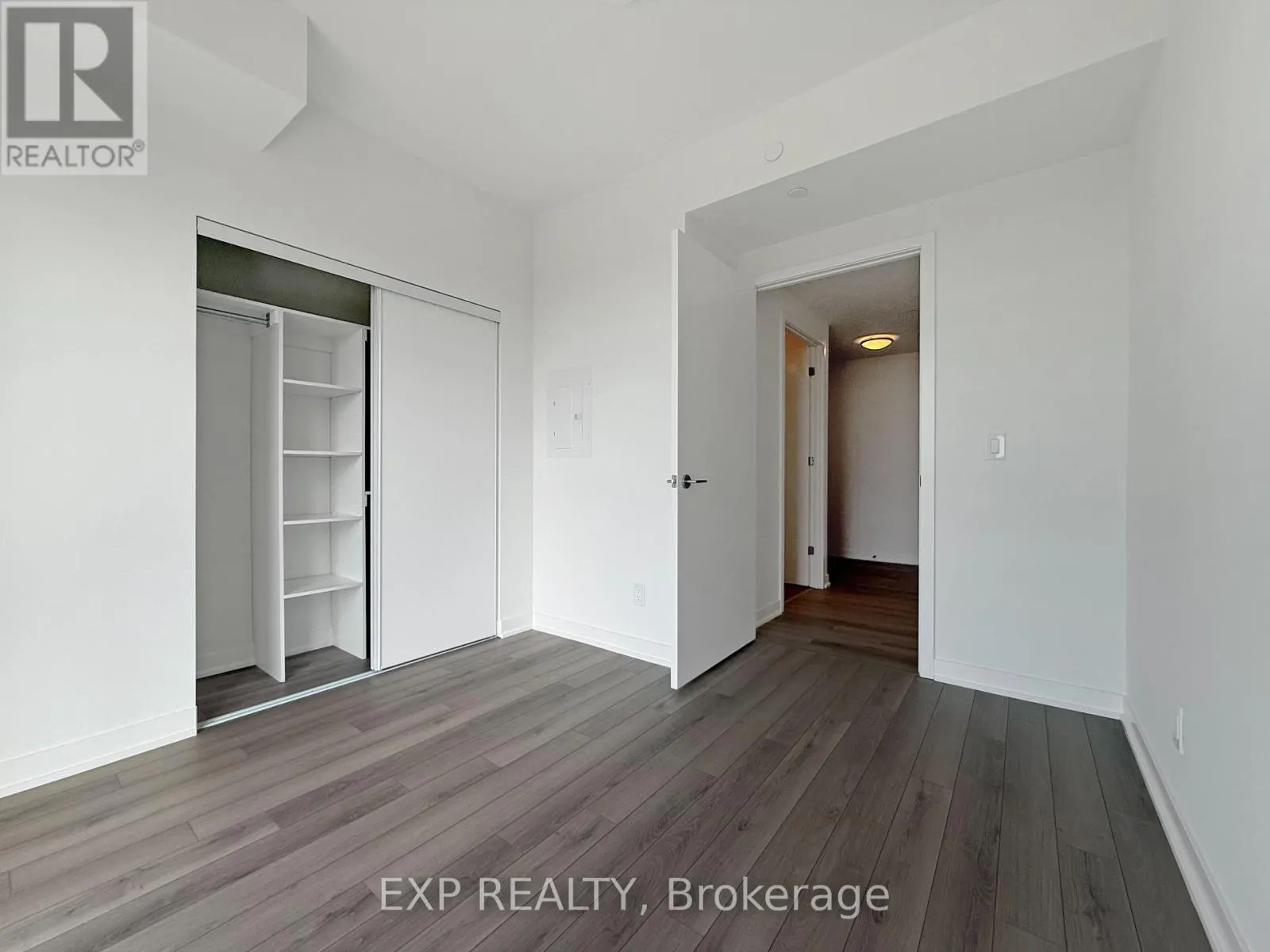1002 - 3079 TRAFALGAR ROAD