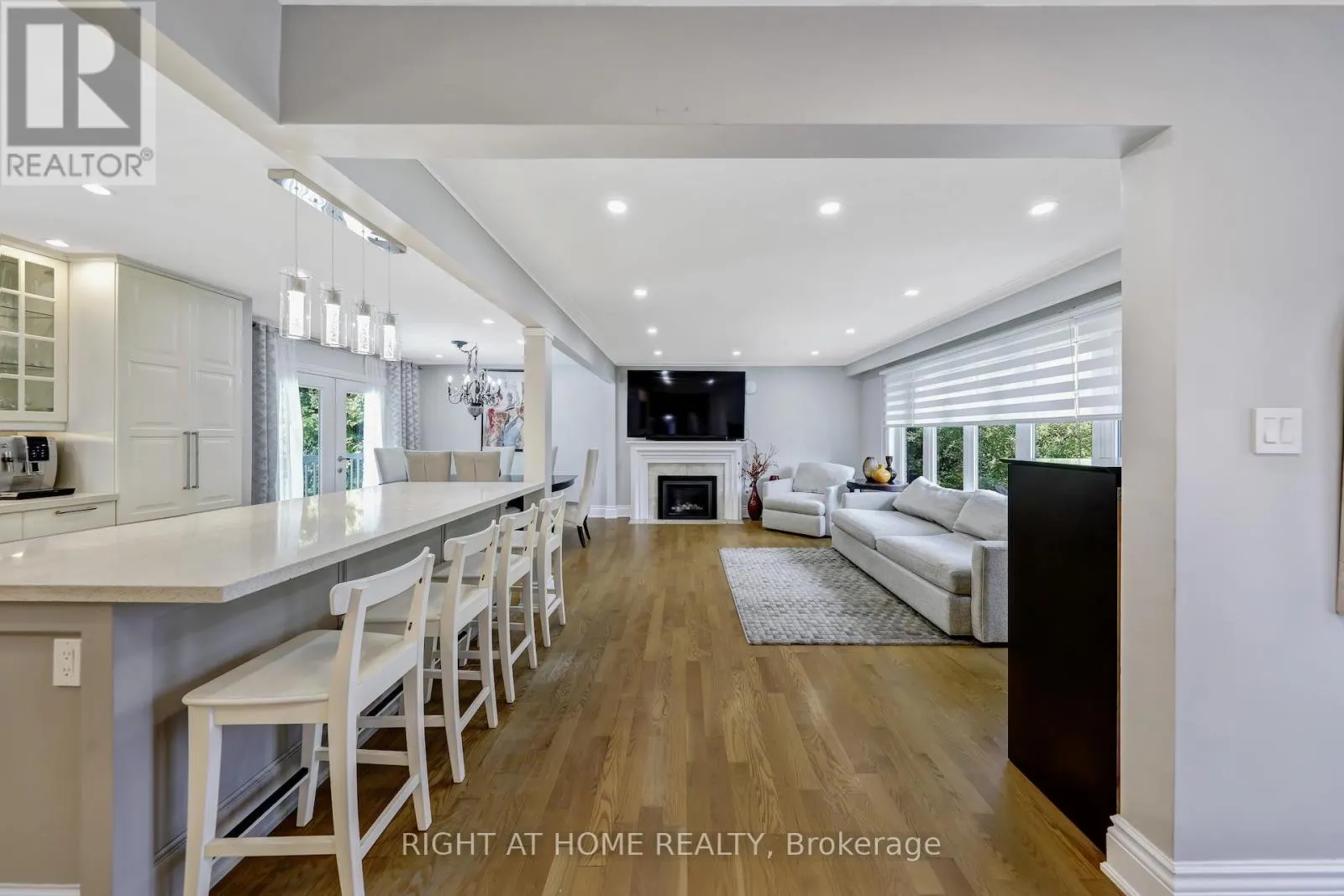 8 HILLAVON DRIVE