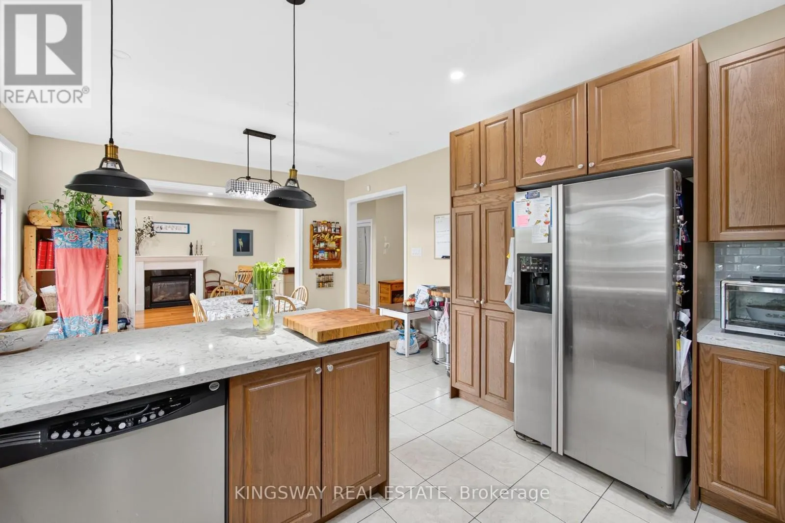284 HOLMES CRESCENT
