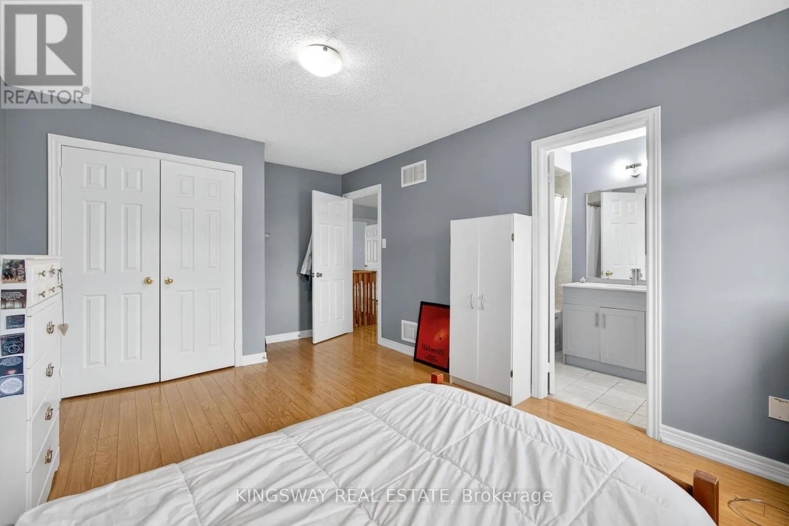 284 HOLMES CRESCENT