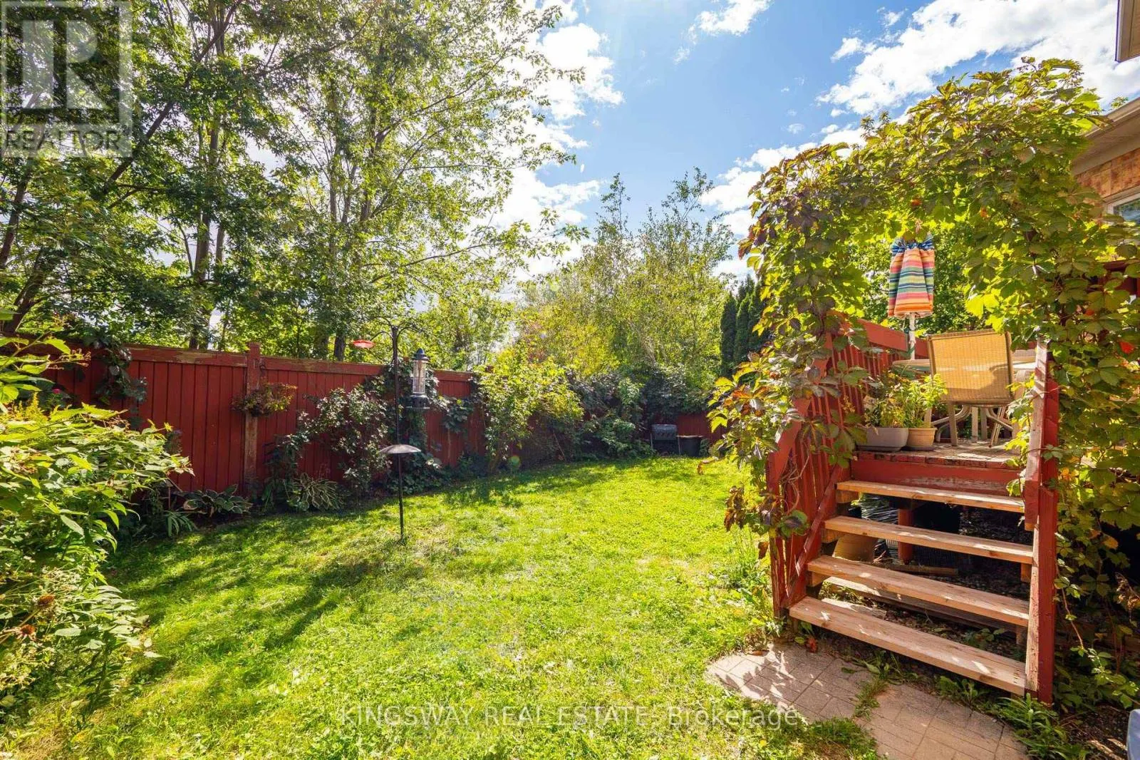 284 HOLMES CRESCENT
