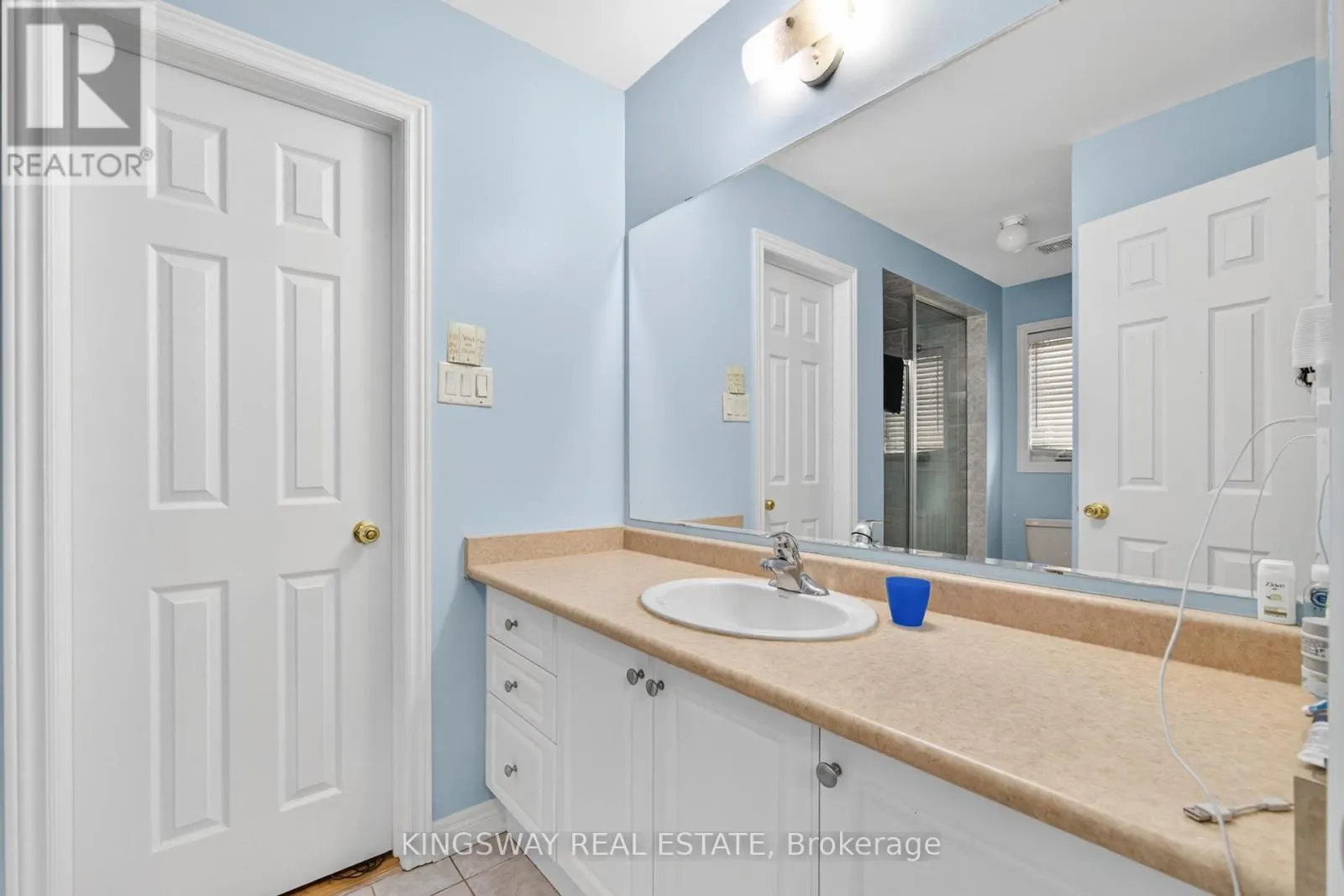 284 HOLMES CRESCENT
