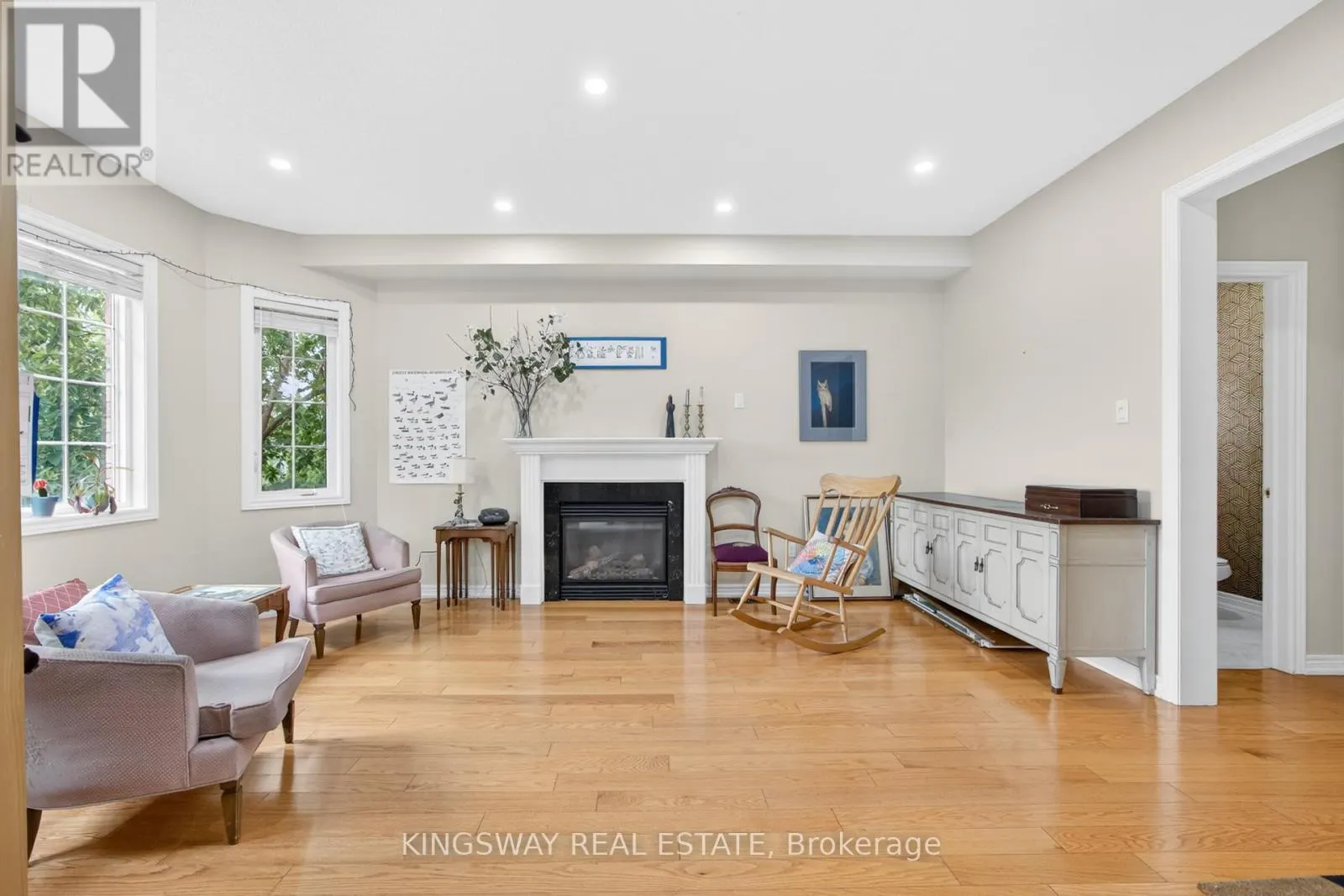 284 HOLMES CRESCENT