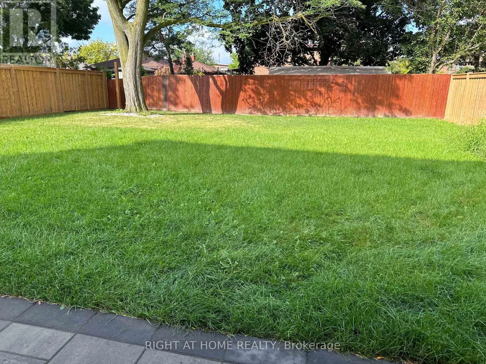 52 SEDGEBROOK CRESCENT
