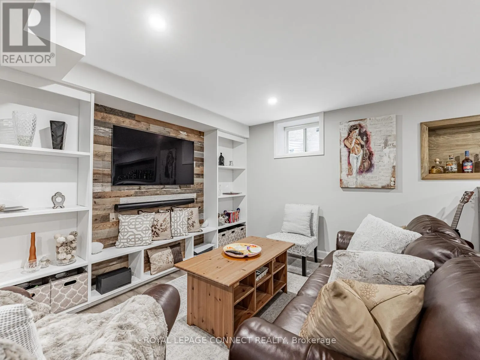 3302 MINTWOOD CIRCLE