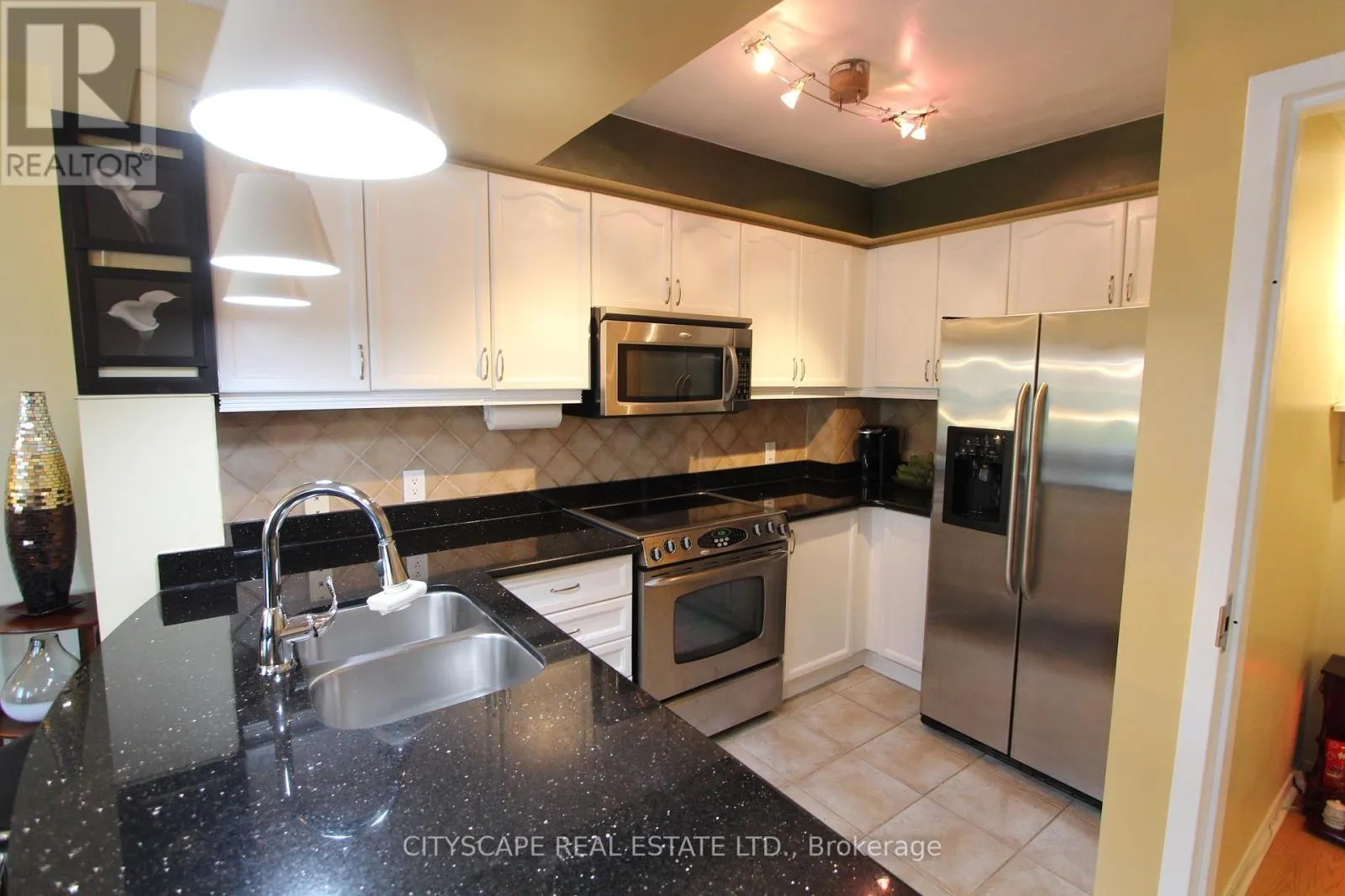 #7 - 3055 ELMCREEK ROAD