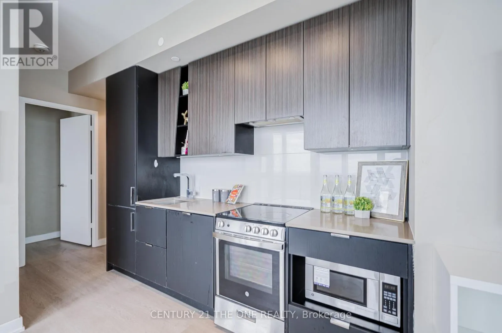 4803 - 3883 QUARTZ ROAD