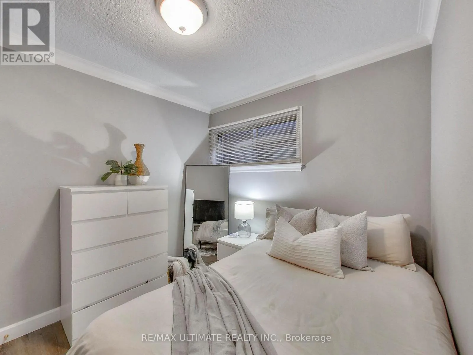 107 LIVINGSTONE AVENUE