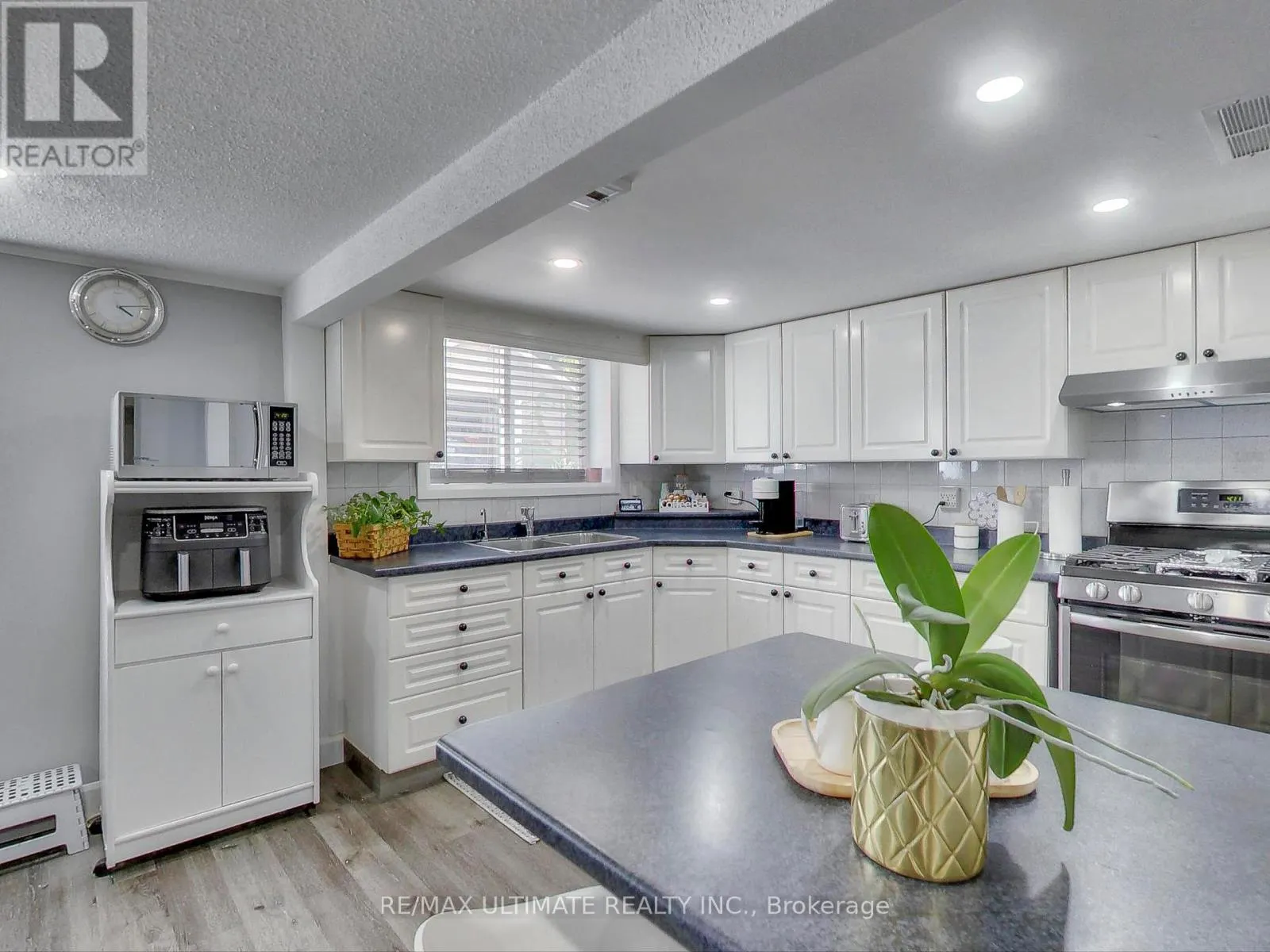 107 LIVINGSTONE AVENUE