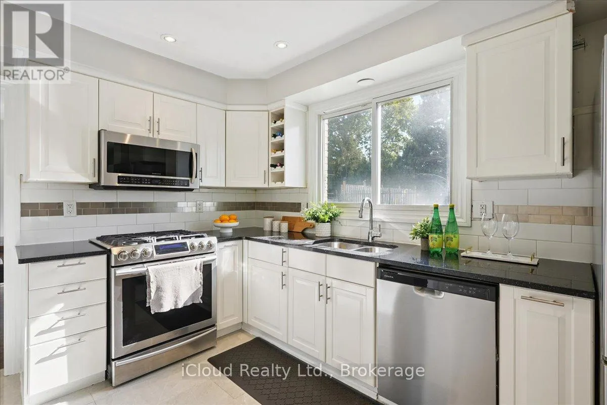 2224 THORN LODGE DRIVE