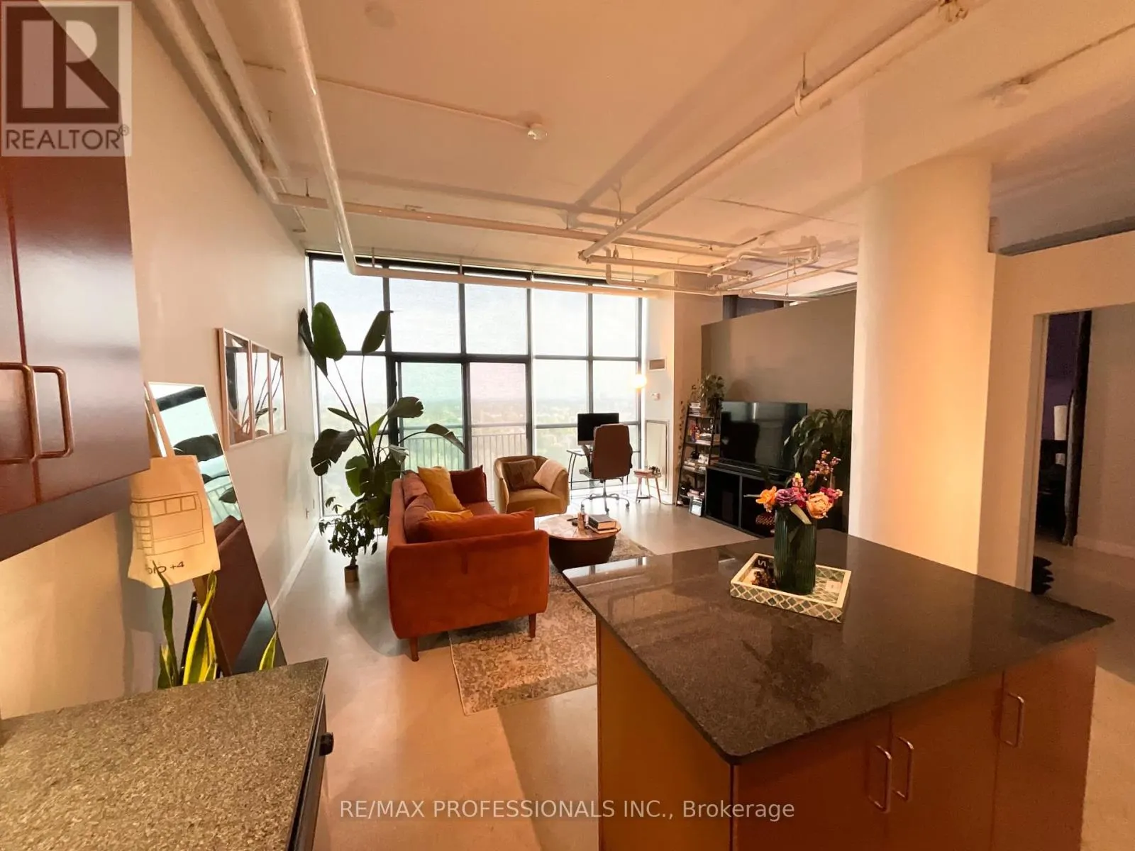 1208 - 2 FIELDWAY ROAD
