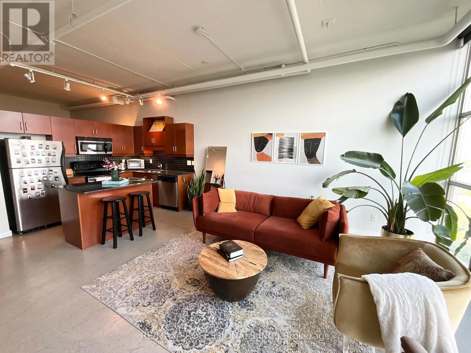 1208 - 2 FIELDWAY ROAD