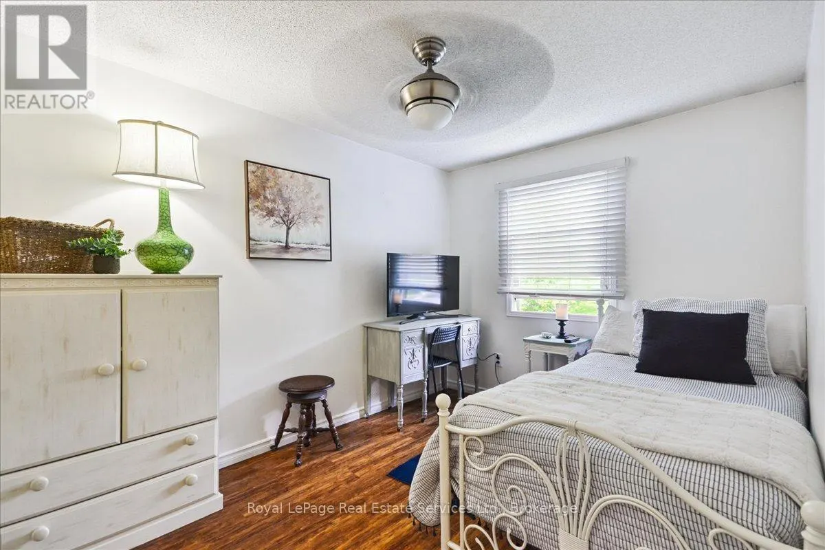 2248 MACLENNAN DRIVE