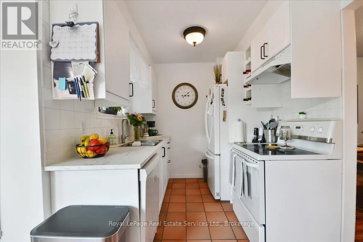 2248 MACLENNAN DRIVE