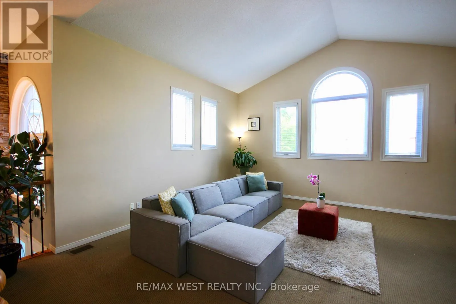 7374 BLACK WALNUT TRAIL