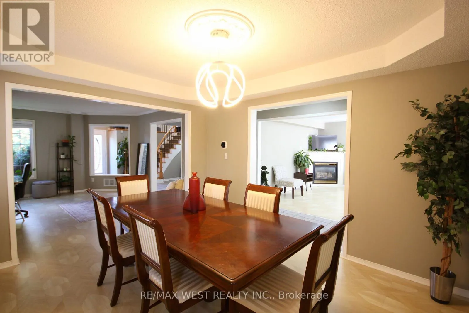 7374 BLACK WALNUT TRAIL
