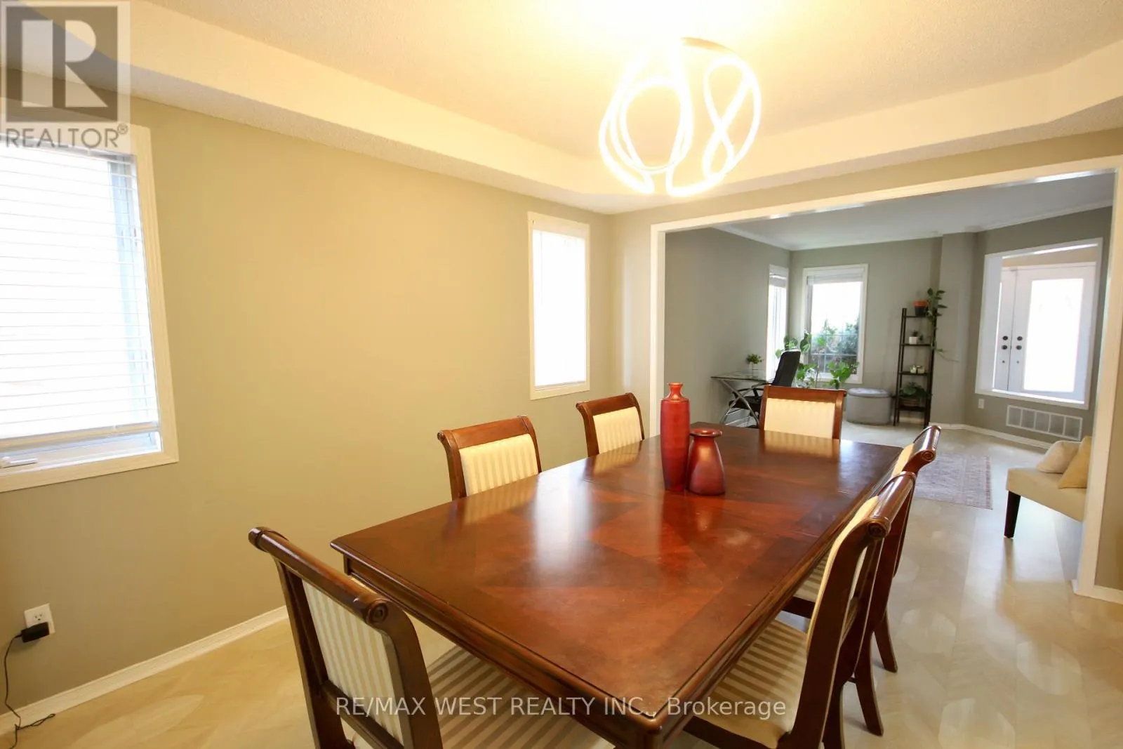7374 BLACK WALNUT TRAIL
