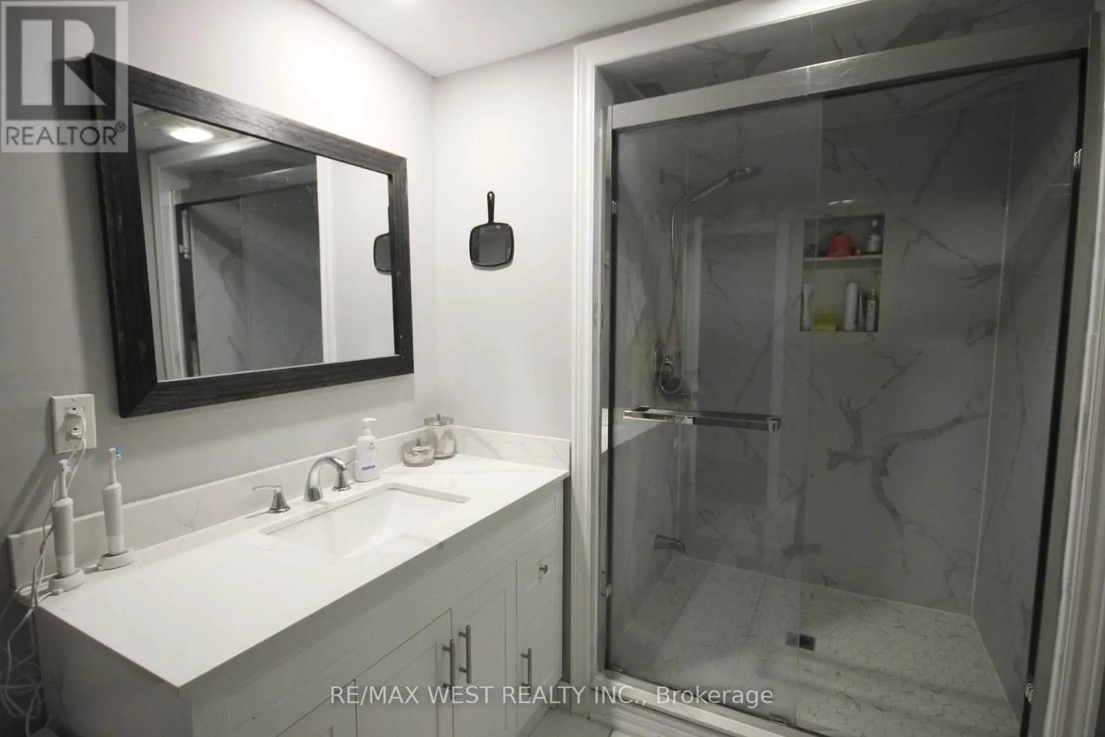7374 BLACK WALNUT TRAIL