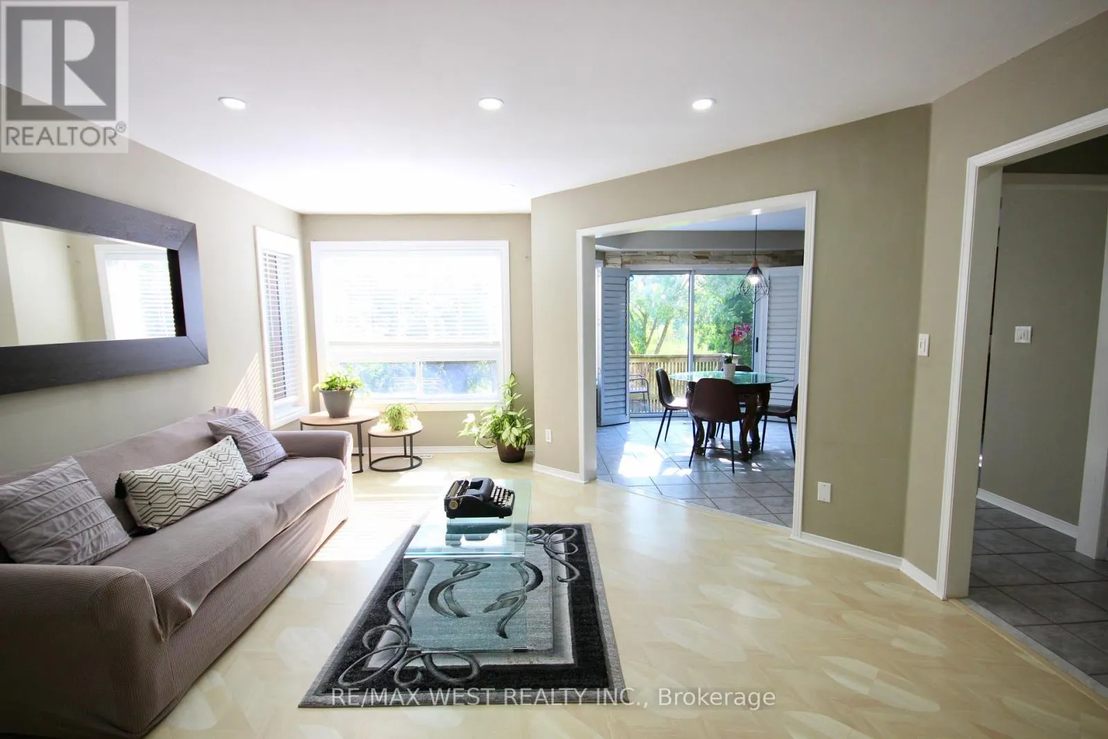 7374 BLACK WALNUT TRAIL
