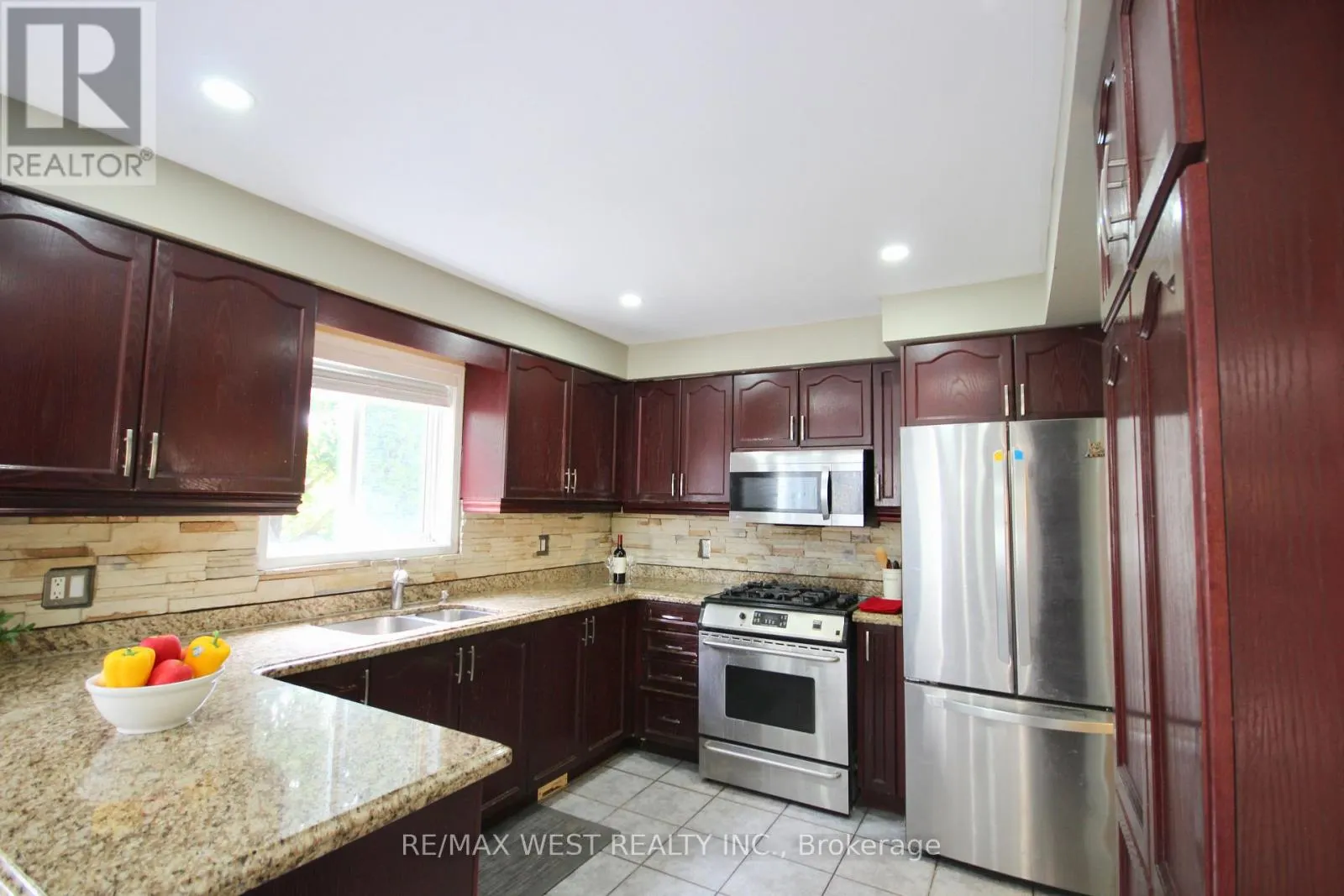 7374 BLACK WALNUT TRAIL