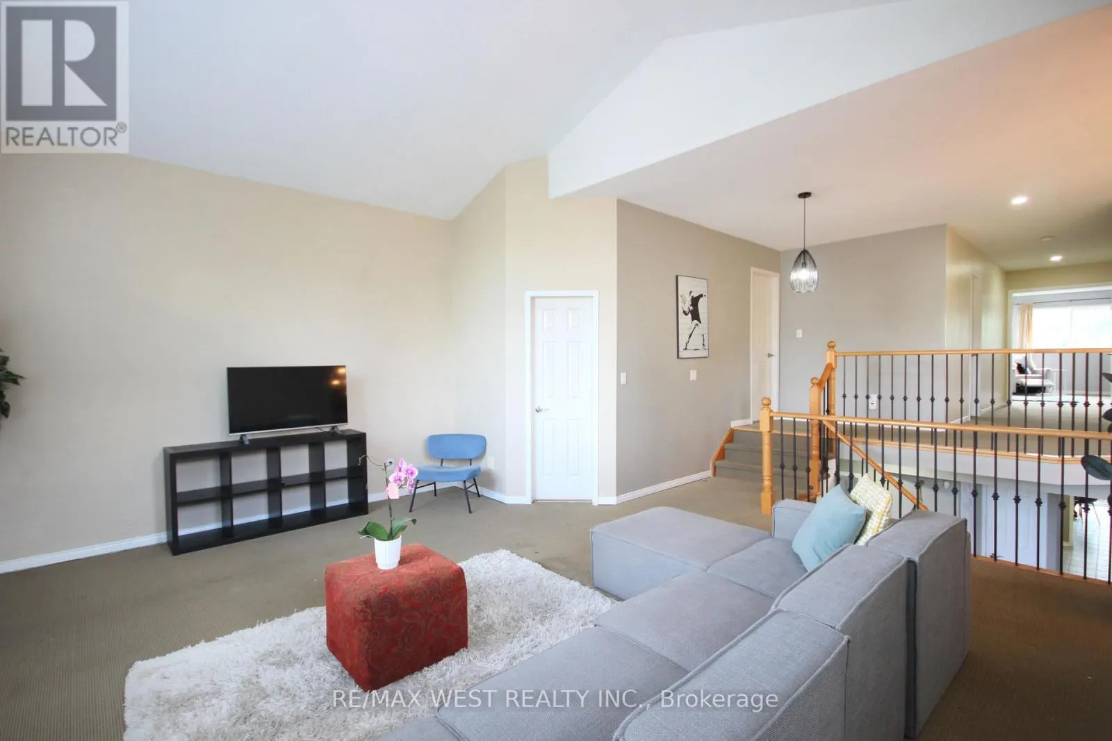7374 BLACK WALNUT TRAIL
