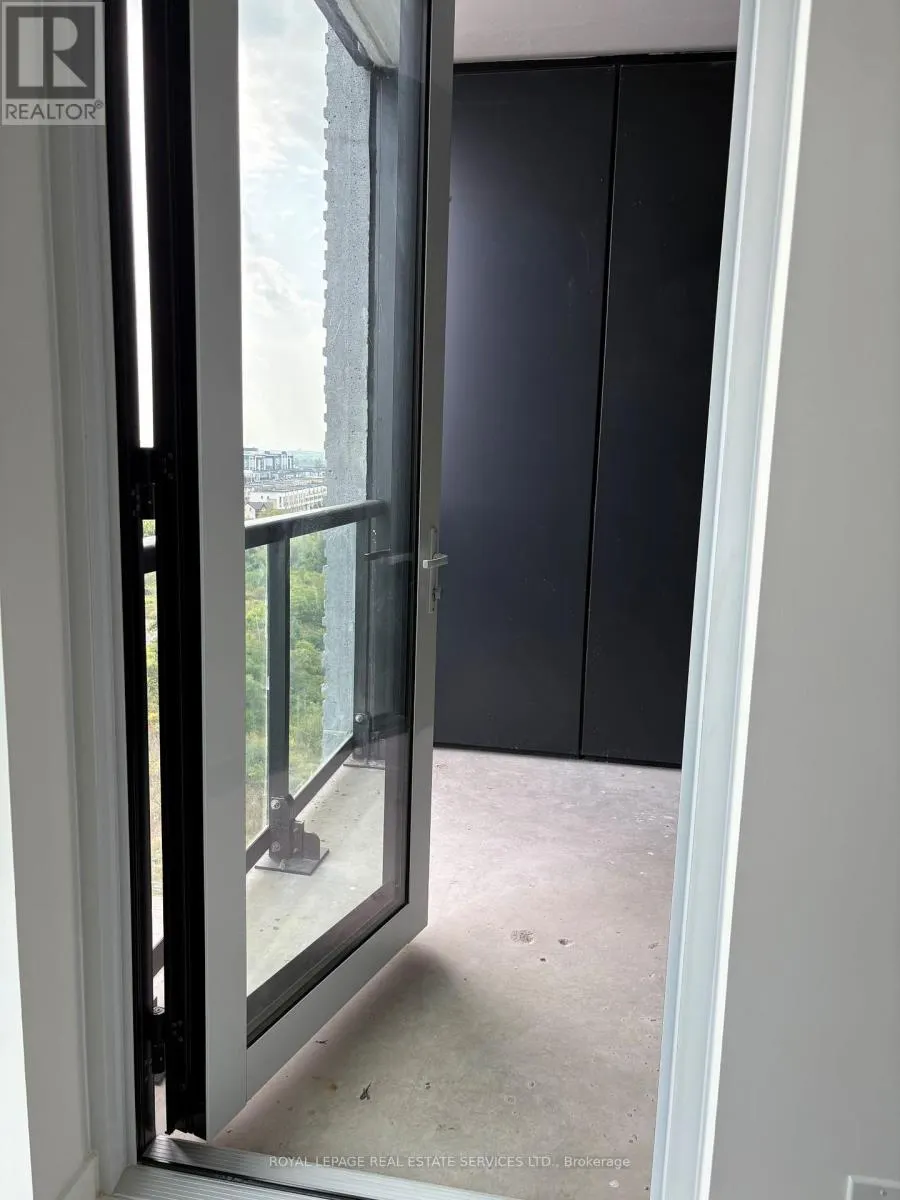 1111 - 3079 TRAFALGAR ROAD