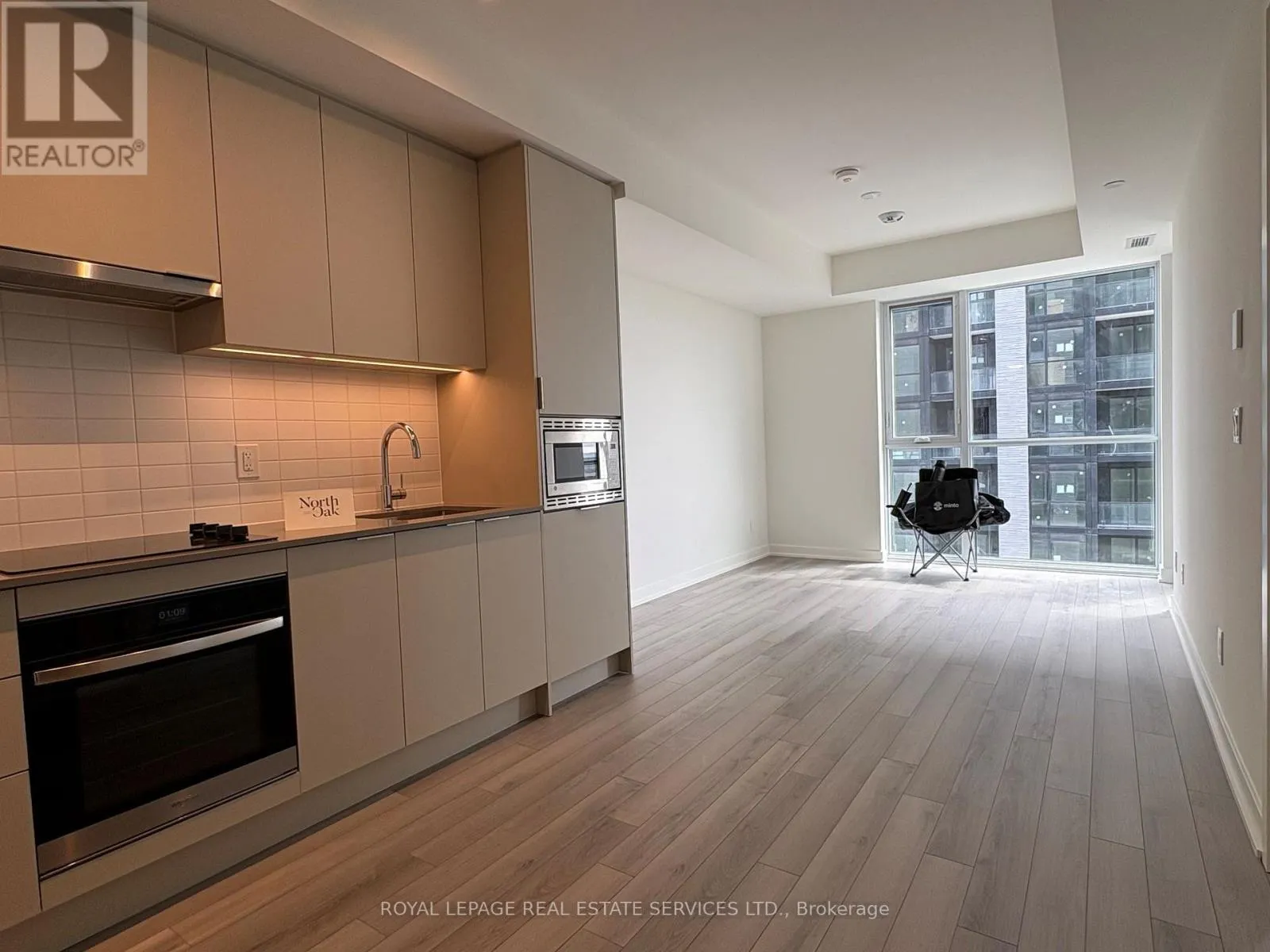 1111 - 3079 TRAFALGAR ROAD