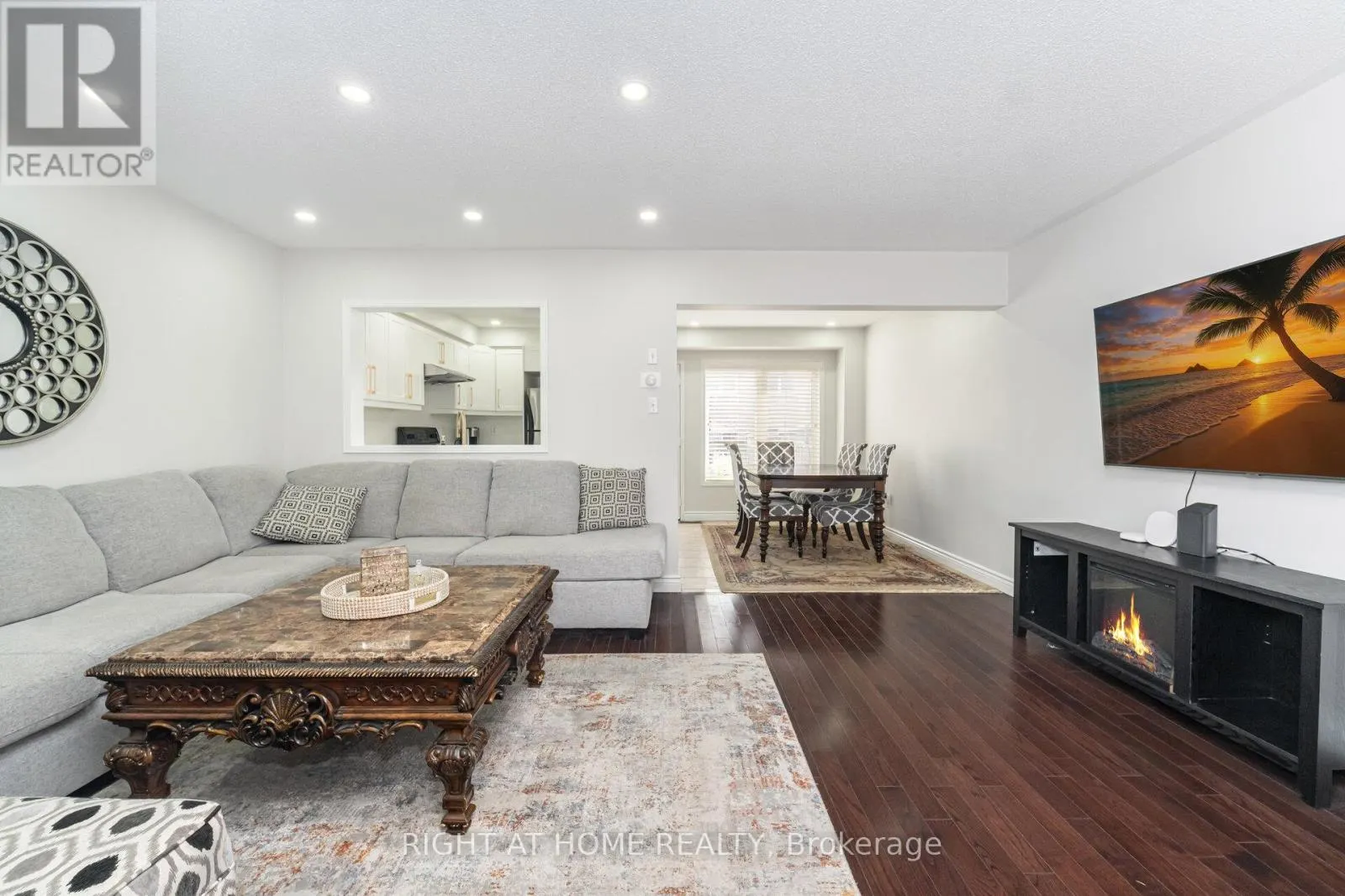 131 CRYSTAL GLEN CRESCENT