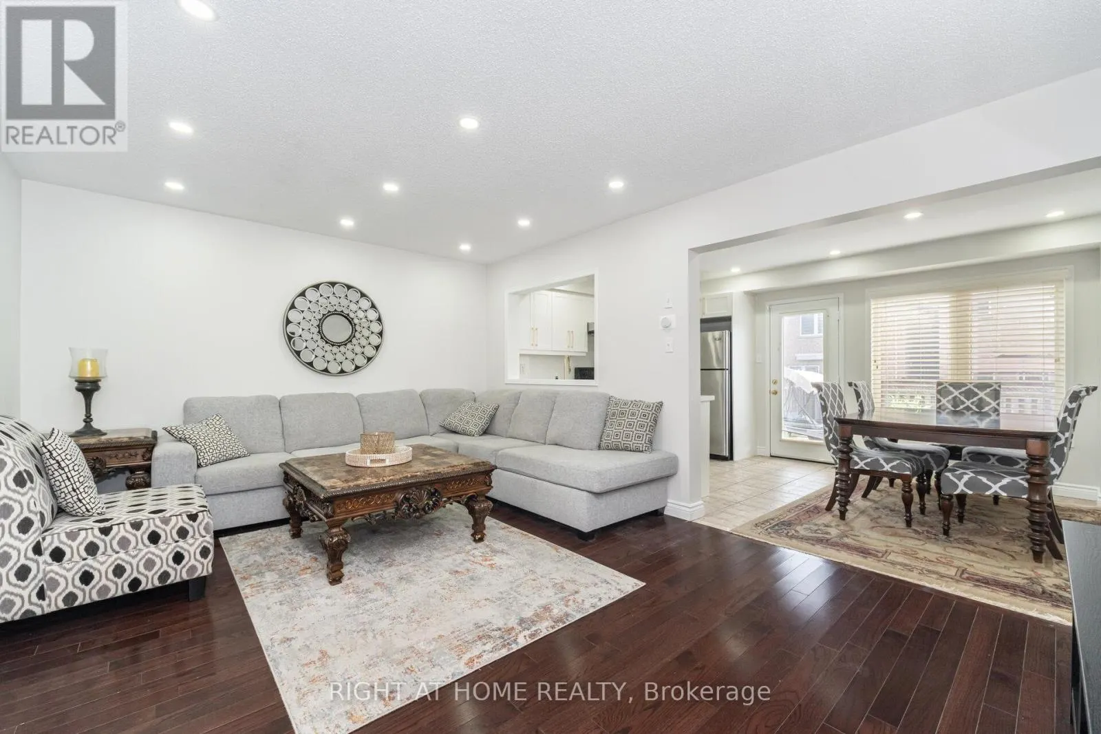 131 CRYSTAL GLEN CRESCENT
