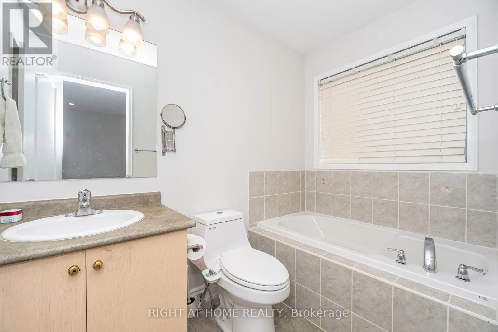 131 CRYSTAL GLEN CRESCENT