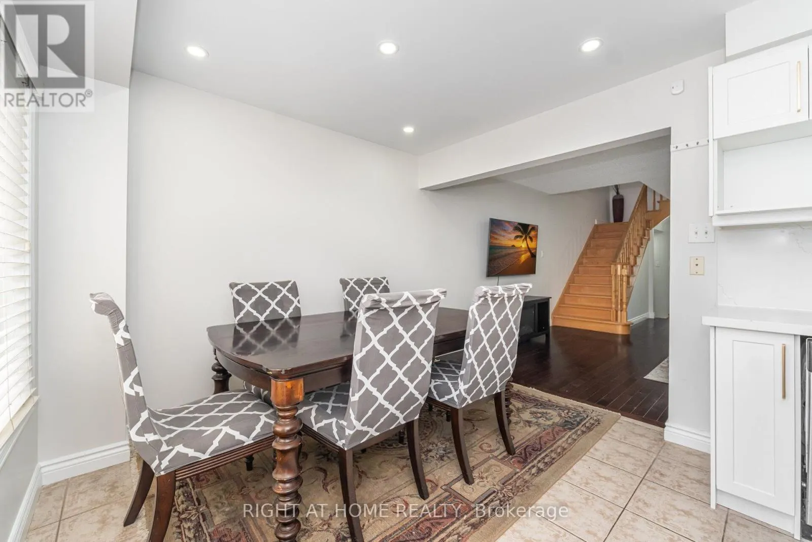 131 CRYSTAL GLEN CRESCENT