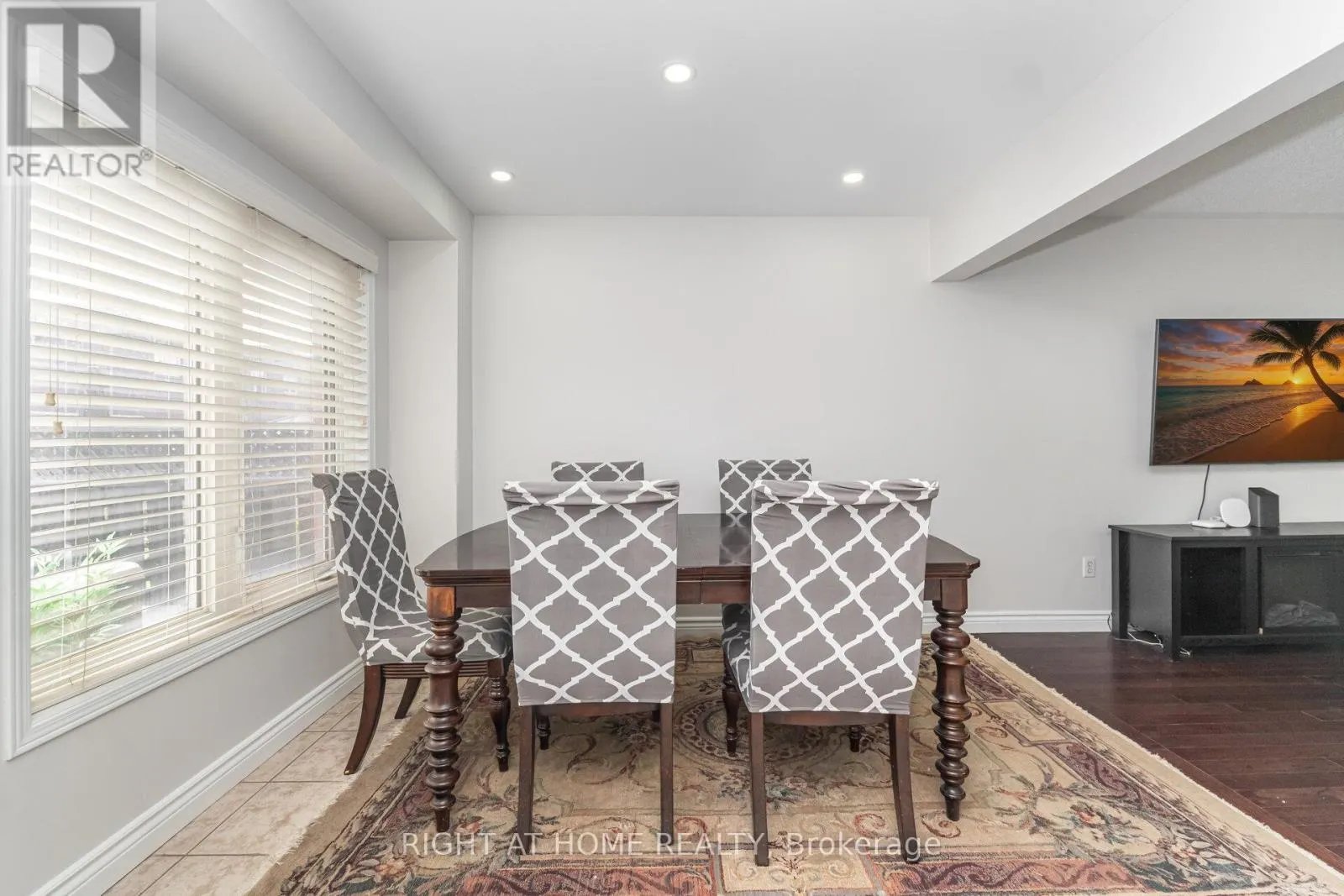 131 CRYSTAL GLEN CRESCENT