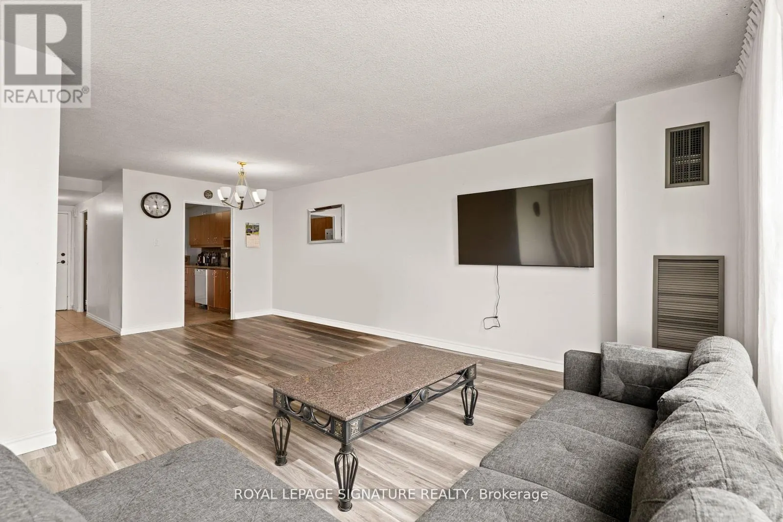 1411 - 40 PANORAMA COURT