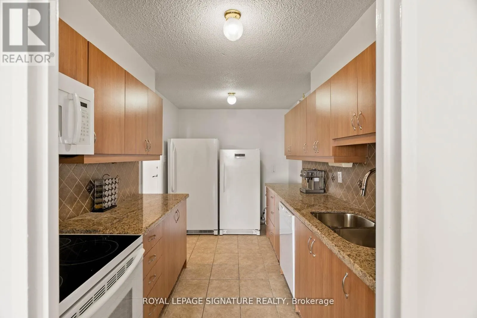1411 - 40 PANORAMA COURT