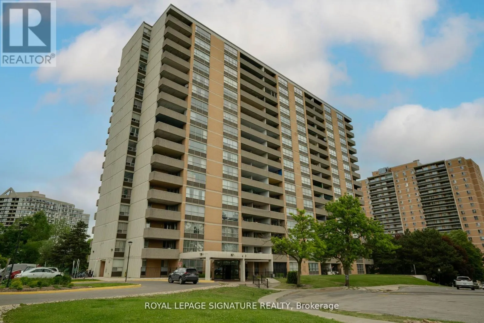 1411 - 40 PANORAMA COURT