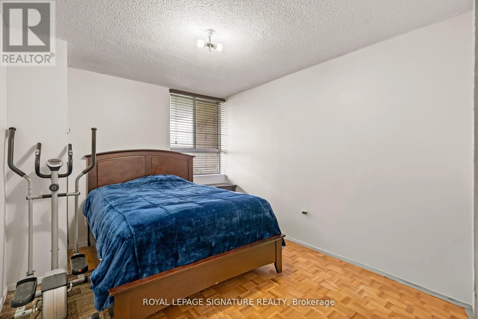 1411 - 40 PANORAMA COURT