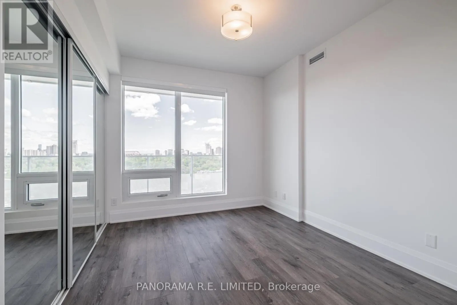 1502 - 20 BRIN DRIVE