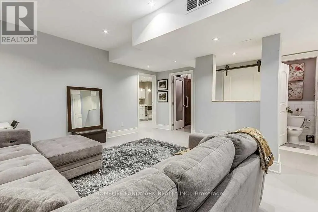 BASEMENT - 21 BOYLEN STREET